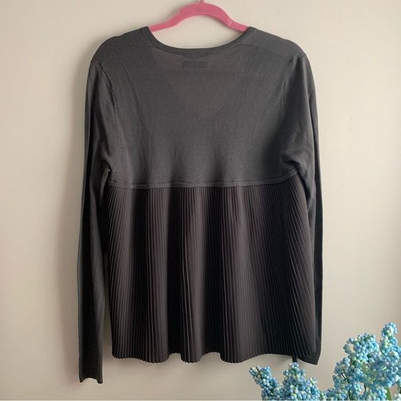 Max & Moi Paris • Wool Pleated Back Sweater - Picture 6 of 9